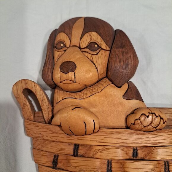 Vintage Puppy in Woven Basket Brown Wall Hanging Intarsia Home Decor Dog Beagle - Picture 3 of 9